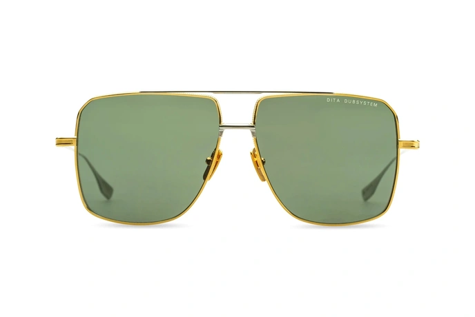 عینک آفتابی تیتانیومی شبه خلبانی دیتا با بدنه طلایی دسته های نقره‌ای و عدسی جی 15 G15 - زاویه روبرو