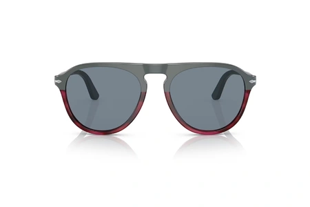 عینک آفتابی پرسول فریم استات مدل خلبانی دو رنگ طوسی- قرمز و عدسی آبی کمرنگ - عکس از زاویه روبرو