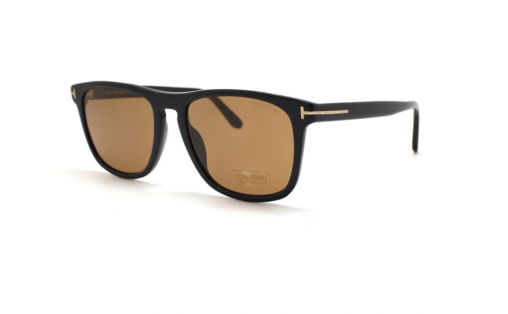 عینک آفتابی کائوچویی تام فورد - Tom Ford TF930 Gerad - فریم مشکی و عدسی قهوه ای - عکس زاویه سه رخ