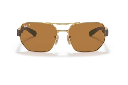 عینک آفتابی ری بن فریم چند ضلعی طلایی عدسی قهوه ای پلاریزه - عکس از زاویه روبرو