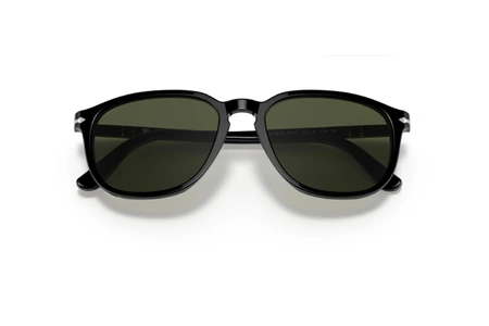 عینک آفتابی کائوچویی مربعی پرسول - مشکی و عدسی دودی - عکس از زاویه روبرو