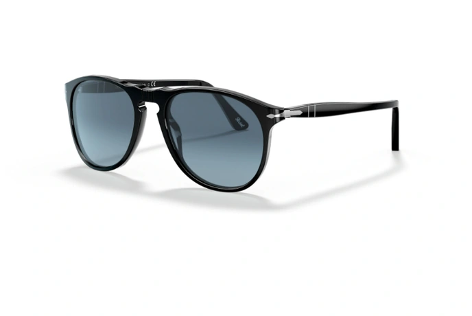 عینک آفتابی پرسول - مشکی با عدسی آبی طیف دار - عکس از زاویه سه رخ