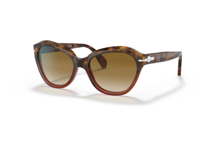 عینک آفتابی کائوچویی پرسول فریم گربه ای رنگ قهوه ای هاوانا عدسی قهوه ای - عکس از زاویه سه رخ