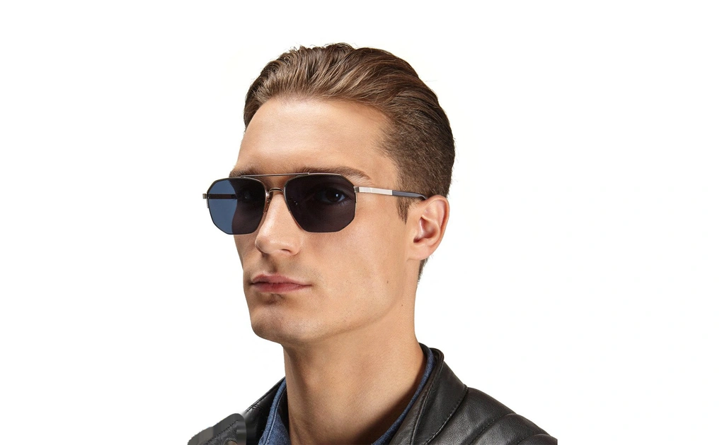 عینک آفتابی پلیس سری لوییز همیلتون - POLICE LEWIS05 SPLA25 - عکاسی وحدت - عکس زاویه کنار