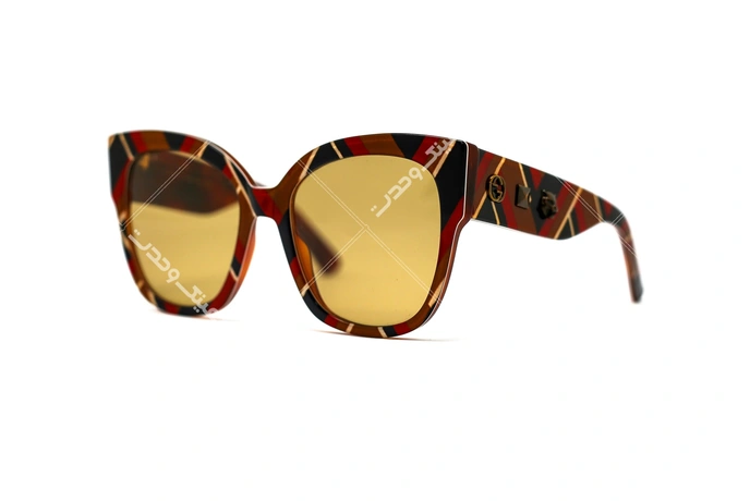 عینک آفتابی خاص گوچی بزرگ - آبی کرم قرمز شیری - عکاسی وحدت - زاویه سه رخ