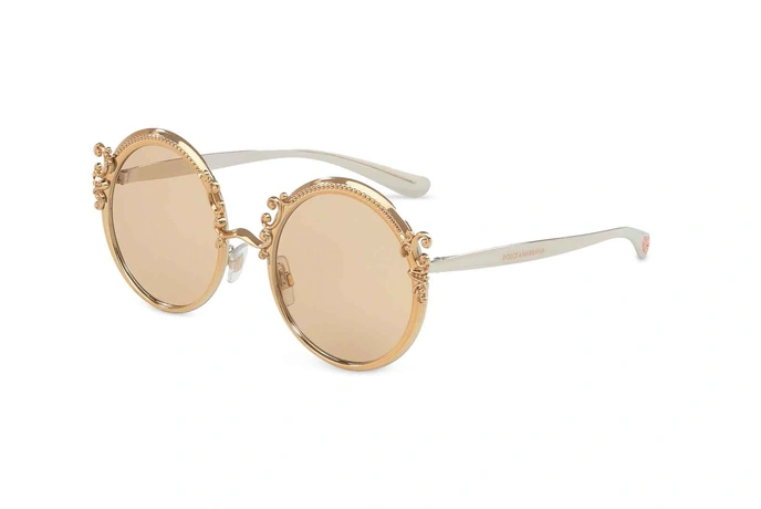 عینک آفتابی دولچه گابانا گرد رنگ طلایی - زاویه سه رخ