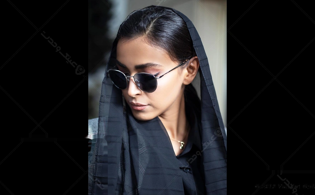 عینک آفتابی فلزی نقره ای با عدسی های آبی رنگ Persol