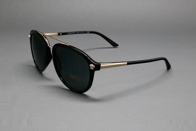 آفتابی ورساچه مدل 4341 - عکاسی وحدت - زاویه سه رخ