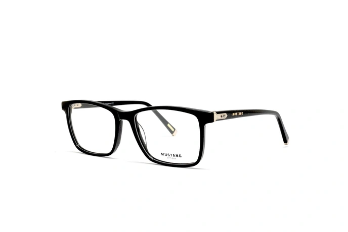 عینک طبی کائوچویی فریم مربعی موستانگ رنگ مشکی - عکاسی وحدت - عکس از زاویه سه رخ