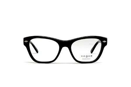 عینک طبی کائوچویی زنانه وگ فریم گربه ای رنگ مشکی - عکاسی وحدت - عکس از زاویه رو به رو