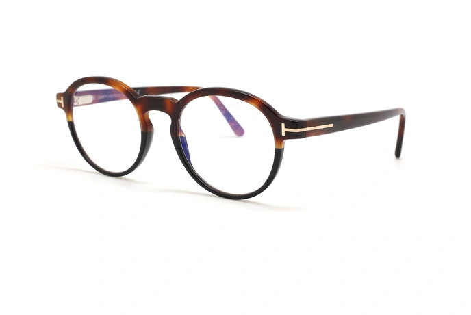 عینک گرد کائوچویی تام فورد مدل TF5606 - دو رنگ قهوه ای هاوانا و مشکی - عکس زاویه سه رخ