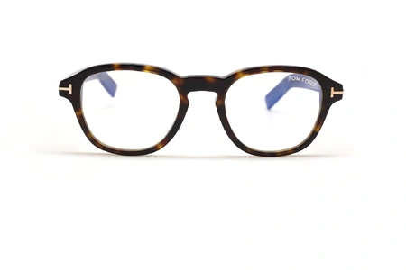 عینک طبی کائوچویی بیضی شکل تام فورد - رنگ قهوه ای هاوانا - عکس از زاویه روبرو