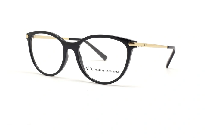 عینک طبی زنانه آرمانی اکسچنج فریم کائوچویی گربه ای رنگ مشکی با دسته های طلایی - عکس از زاویه سه رخ