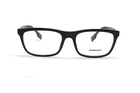 عینک طبی کائوچویی بربری فریم مستطیلی مشکی رنگ با لوگوی بربری - عکس از زاویه روبرو