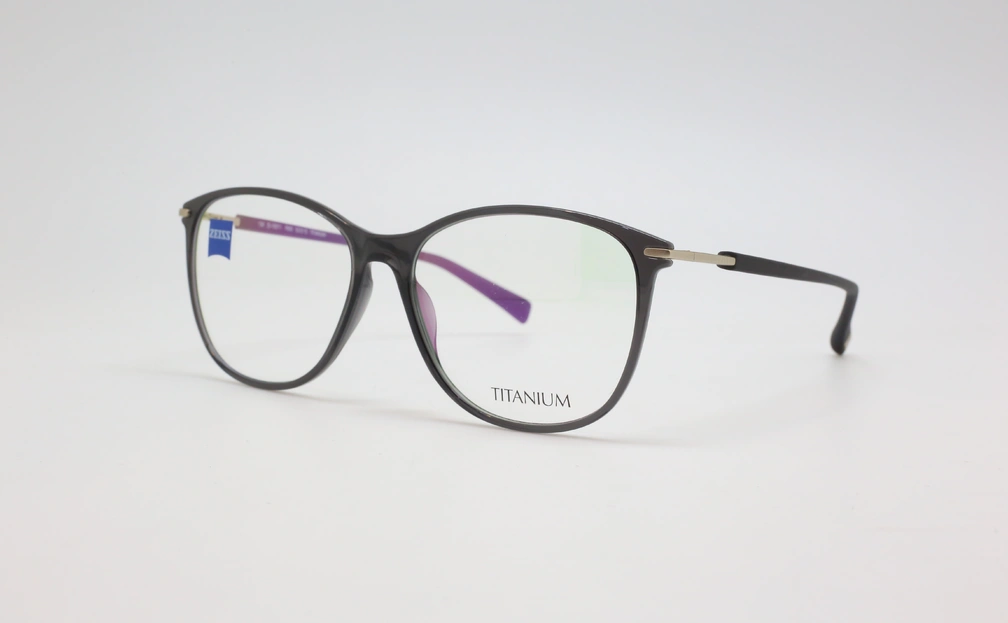 عینک طبی کائوچویی زایس ZEISS ZS10011 - رنگ مشکی - زاویه سه رخ 