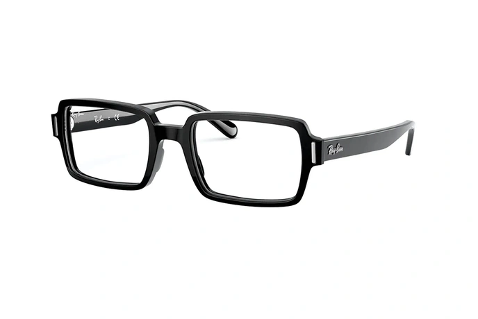 عینک طبی کائوچویی ری بن فریم مستطیلی و ضخیم - عکس از زاویه سه رخ