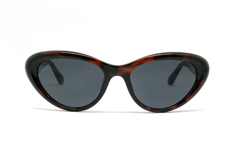 عینک آفتابی گربه ای هاوک مدل Hawk HW2165 - عکس از زاویه روبرو