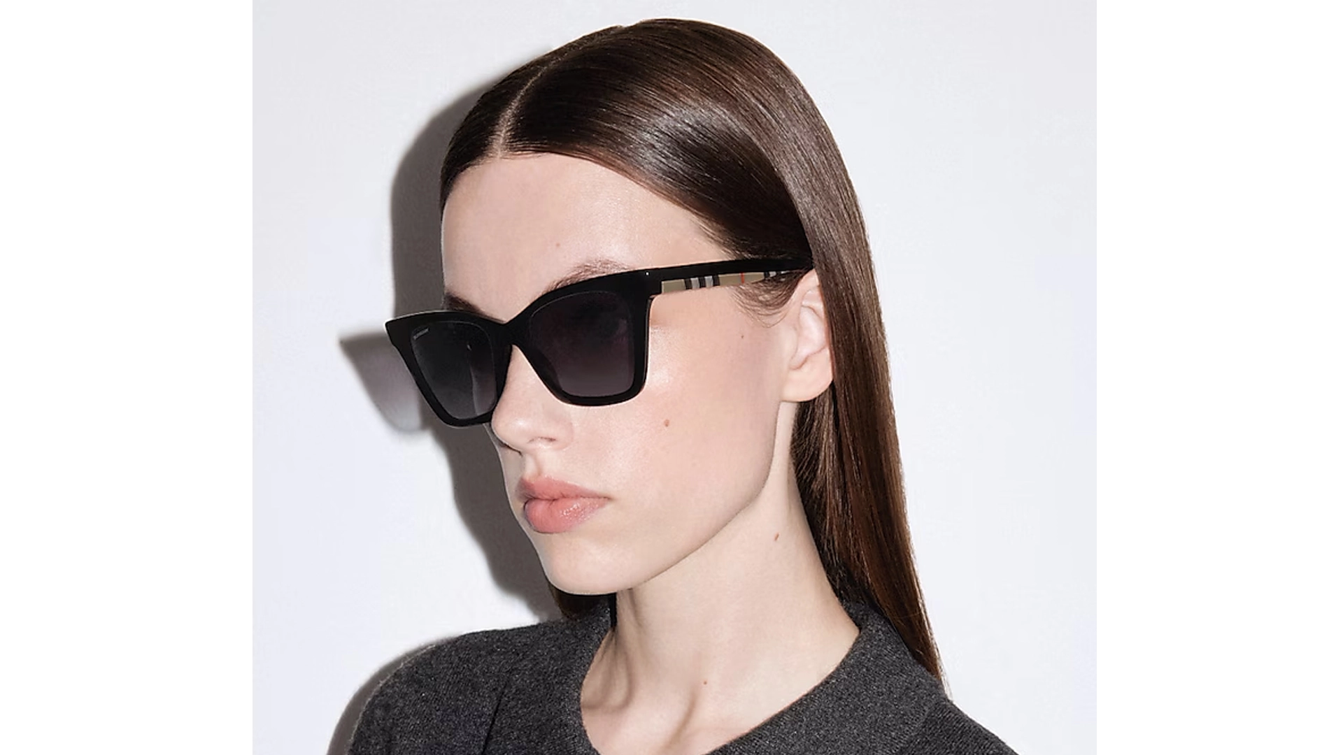 عینک آفتابی کائوچویی گربه ای زنانه بربری - Burberry BE4346 - BE4346 39428G