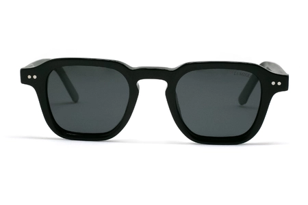 عینک آفتابی لومیر فریم کائوچویی مربعی ضخیم مشکی به همراه عدسی دودی-عکس از زاویه روبرو