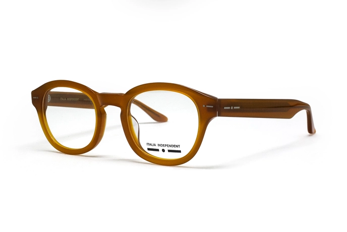 عینک طبی ایتالیانو ایندیپندنت با بدنه کائوچویی قهوه ای -عکس از زاویه سه چهارم رخ