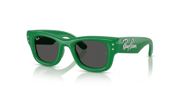 عینک آفتابی ویفرر پافر ریبن سری کریستال Ray Ban Wayfarer Puffer Crystal Edition  رنگ سبز نگین دار - سه‌رخ
