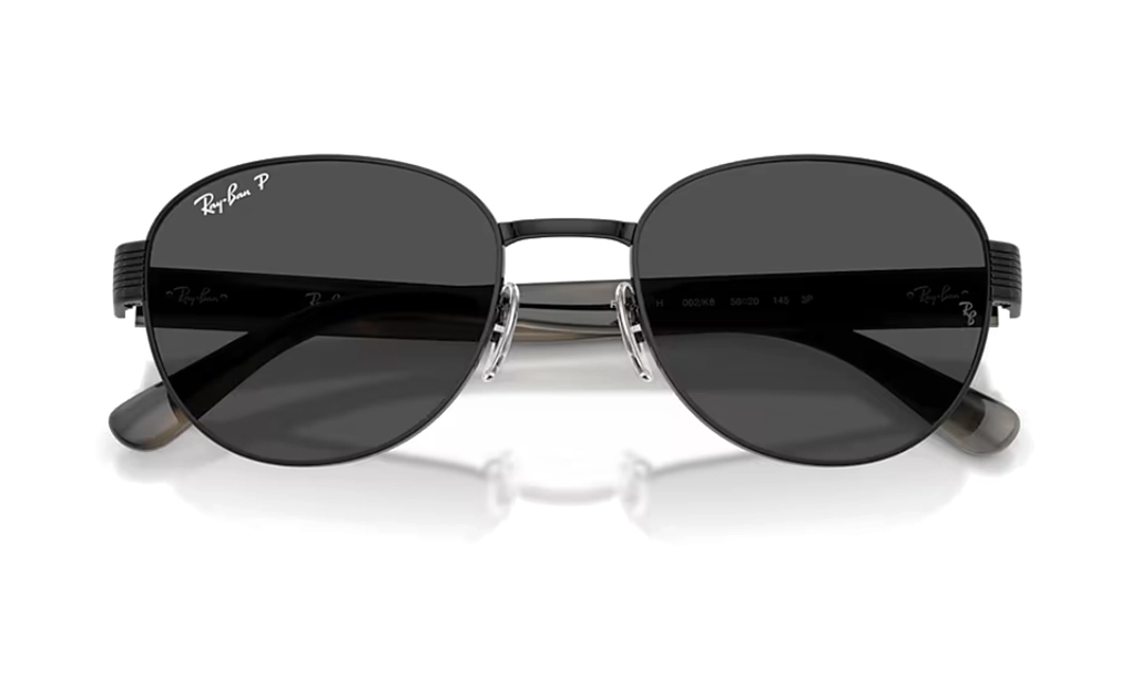 عینک آفتابی ری بن پلاریزه مدل Ray-Ban RB3766C-فریم فلزی مربعی با زوایای نرم دودی به همراه عدسی دودی-عکس از زاویه بسته عینک