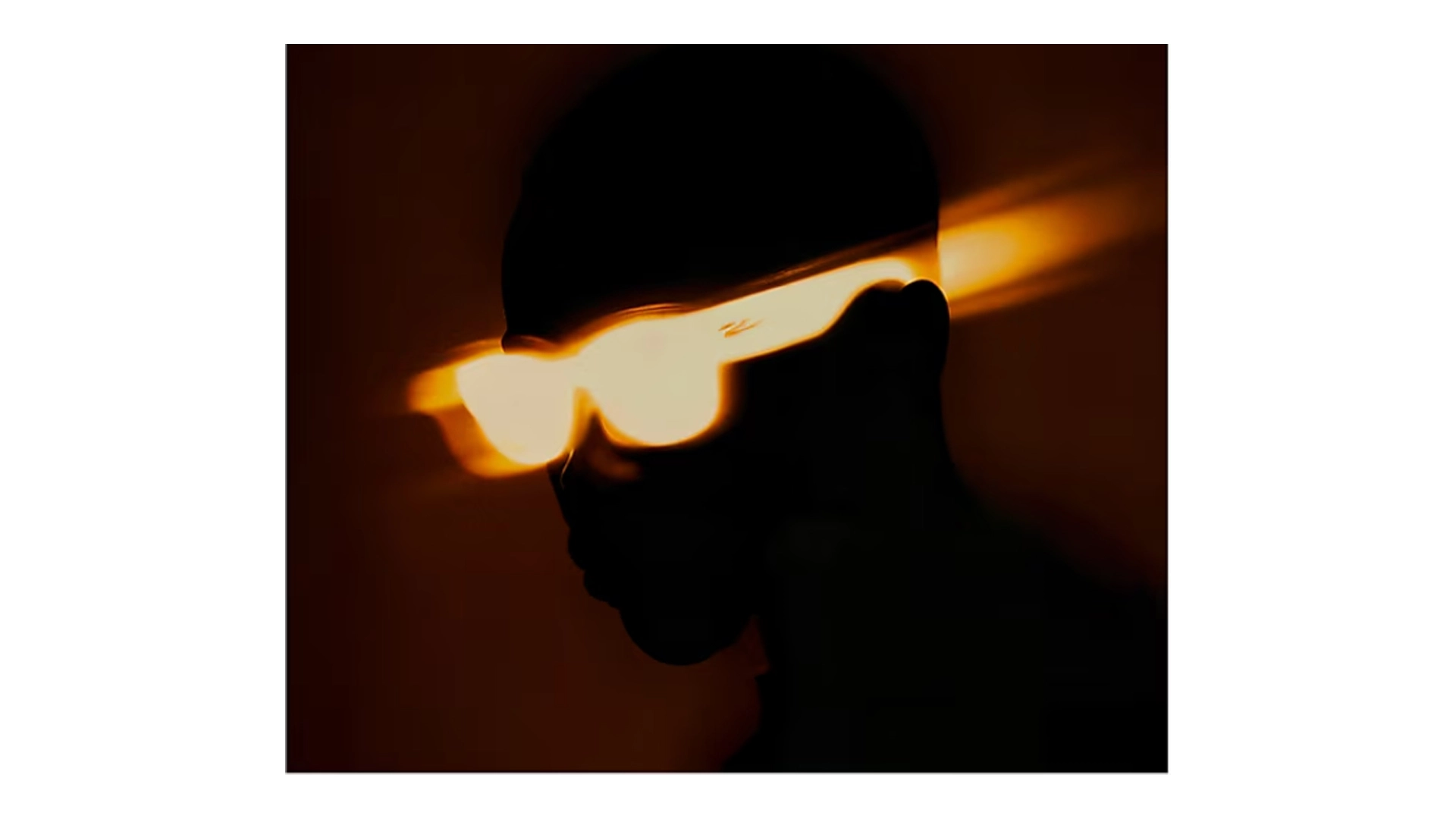 عینک آفتابی ری بن مدل MEGA WAYFARER BLACKED OUT COLLECTION RB0840S-فریم کائوچویی مربعی مشکی با دسته های پهن و لنز مشکی-عکس از مدل